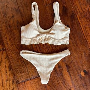 🏖 Nude Cream Bathing Suit Set Size Medium 👙